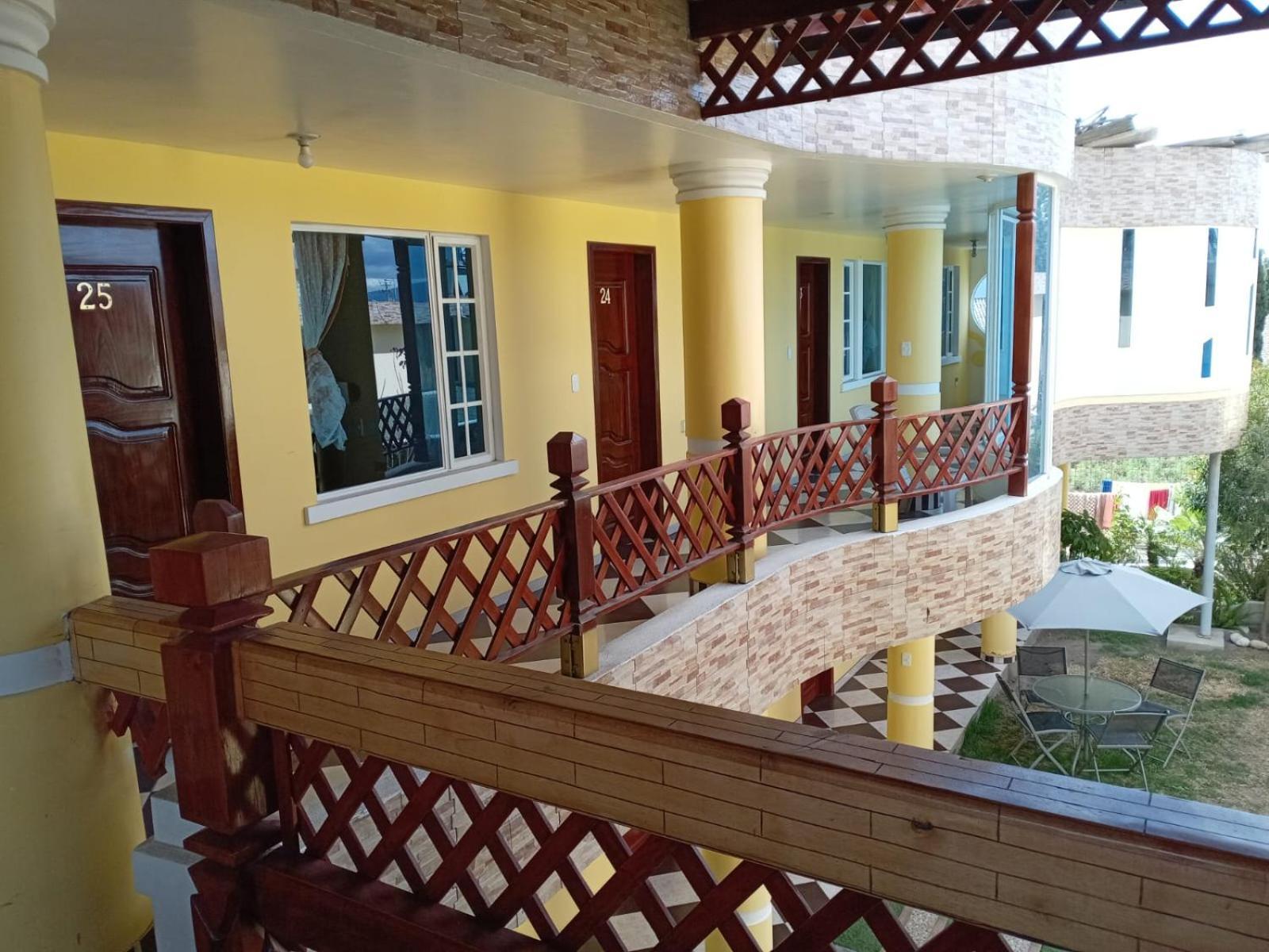Hostal Mariscal Sucre Tababela Ngoại thất bức ảnh